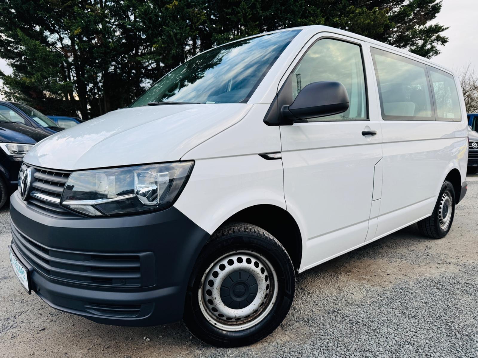 Volkswagen T6 Transporter Kombi DSG/9 Sitze/Navi/Scheckheft