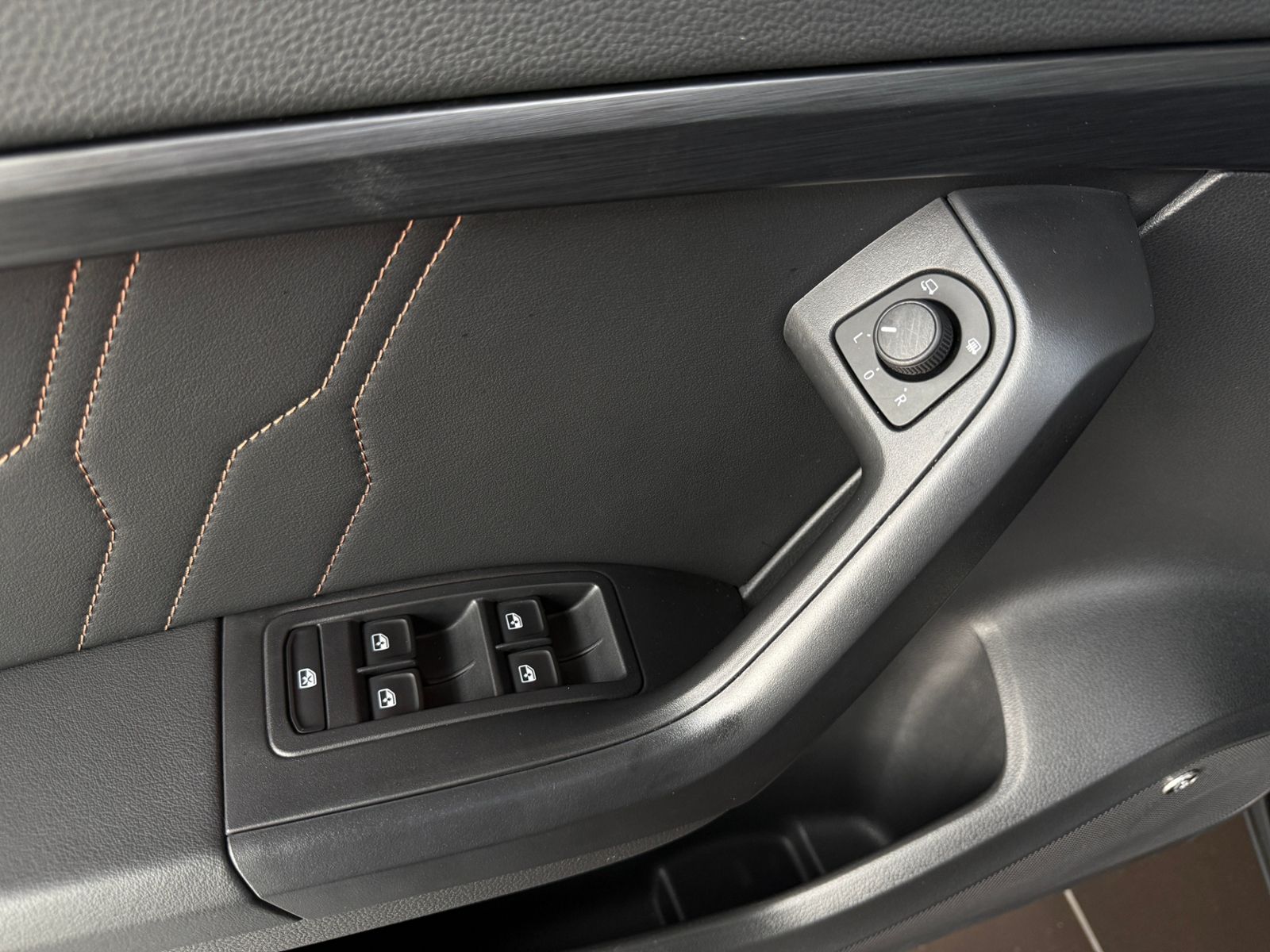 Fahrzeugabbildung CUPRA Ateca 4Drive PANO AHK BEATS ACC 360°