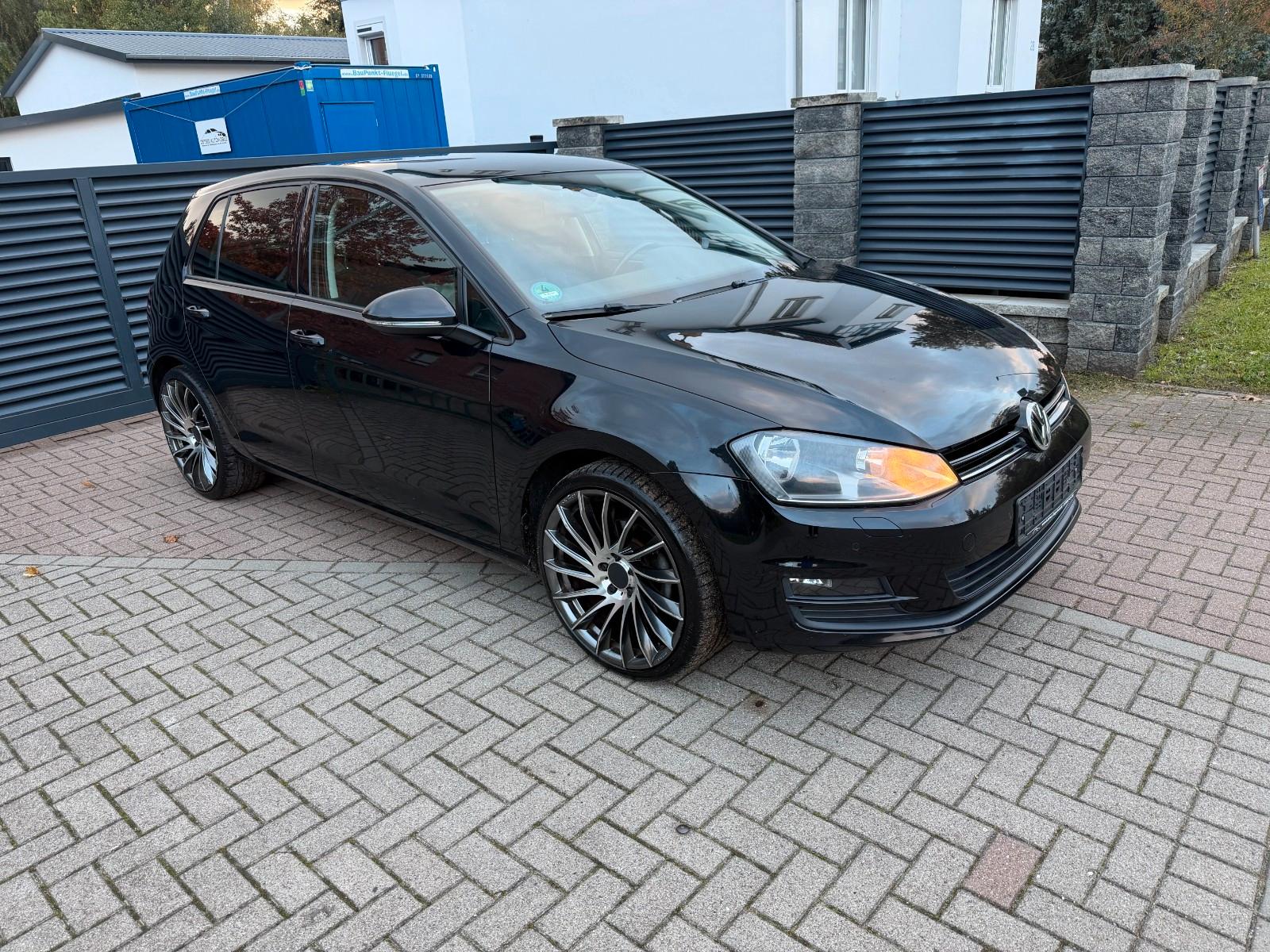 Volkswagen Golf VII Lim. Trendline BMT TÜV NEU! 2 HAND!