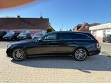 Mercedes-Benz E 400 T 4Matic, AMG Paket, Multibeam, 360°,Pano - Mercedes-Benz E 400 mit Benzin-Antrieb: Automatik