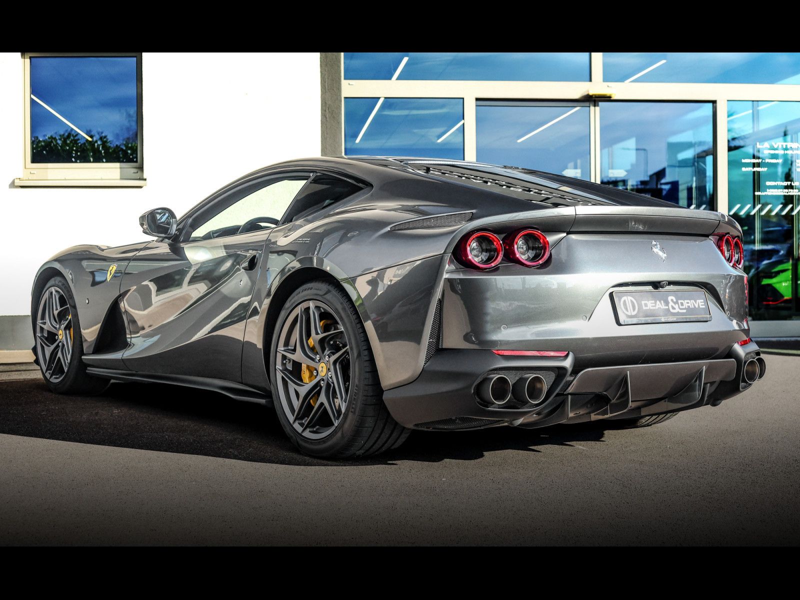Ferrari 812 Superfast V12°FERRARI WARR 10/27°CARBON°KAM imagem 3