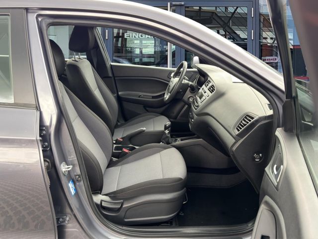Hyundai i20 YES! 1.2 °Klima°SHZ°Allwetter°Lenkradheizung