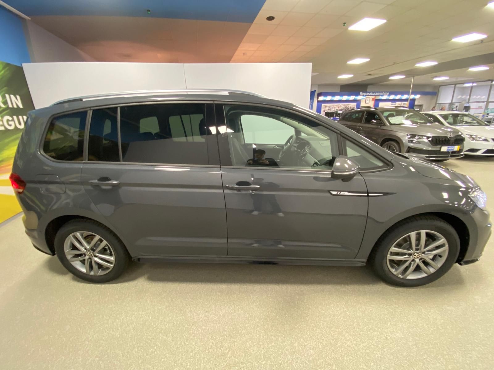 Fahrzeugabbildung Volkswagen Touran 1.5 TSI R-Line COMFORTLINE DSG+ACC+AHK