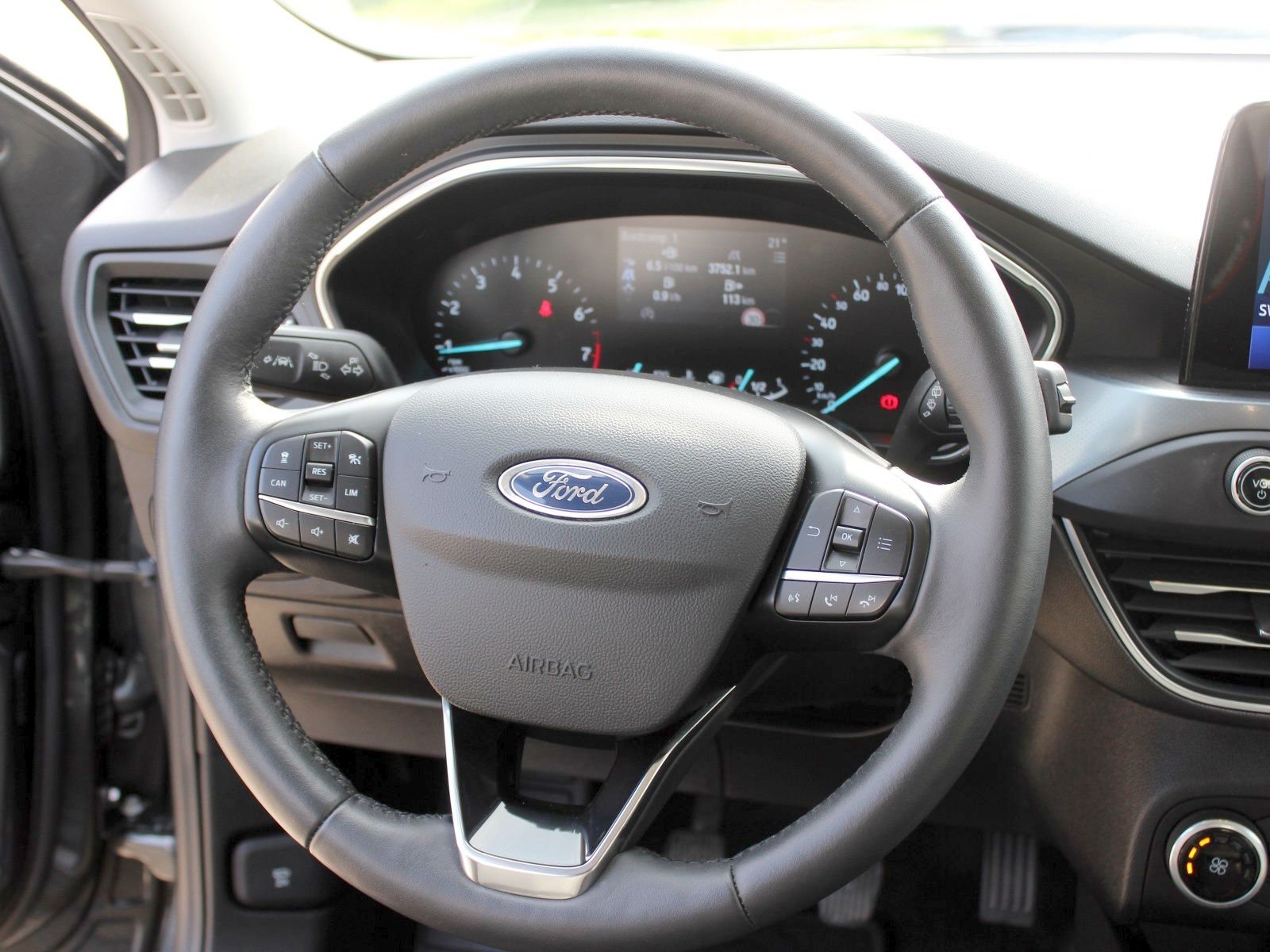 Fahrzeugabbildung Ford Focus Active 1,0 EcoBoost Start/Stopp