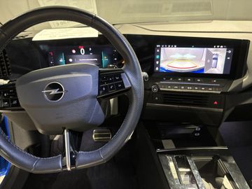 Fotografie 16 des Opel Astra Sports Tourer 1.2 Turbo Automatik GS