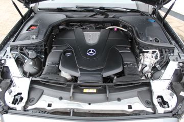 Fahrzeugabbildung Mercedes-Benz E 400 Lim. 4Matic AMG Line Widescreen 19"