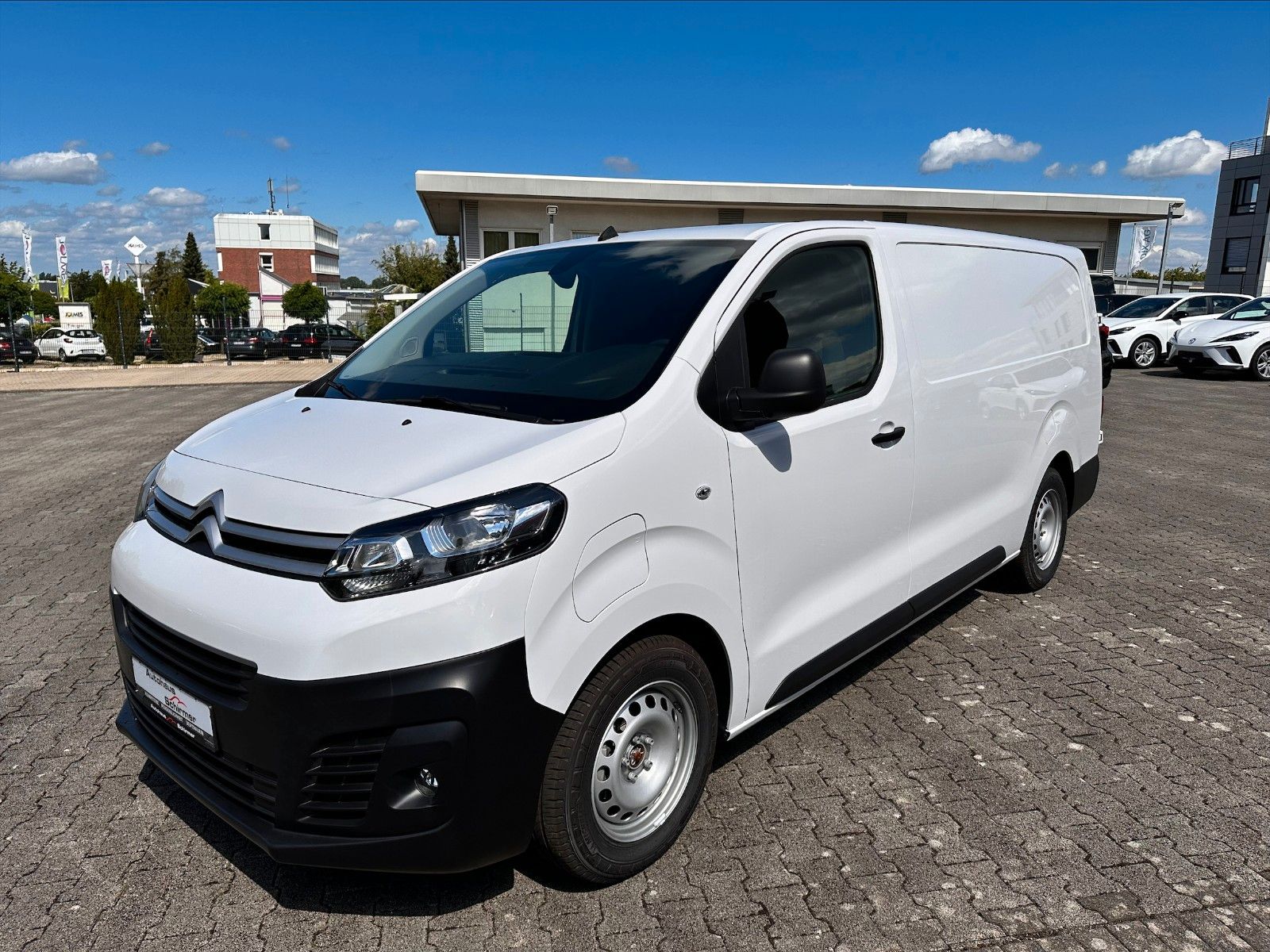 Fahrzeugabbildung Citroën e-Jumpy Kasten Club XL L3H1 75KWh