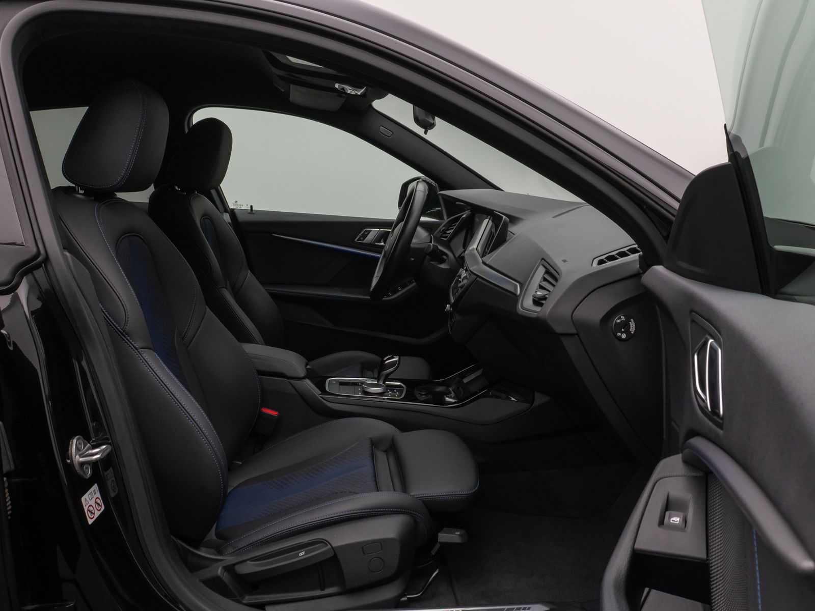 Fahrzeugabbildung BMW 218i Gran Coupé M Sport DAB CockPitPr PDC Komfor