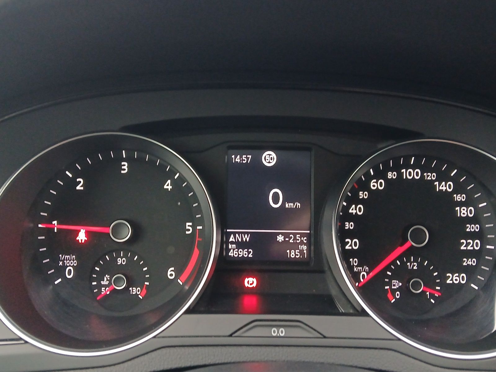 Fahrzeugabbildung Volkswagen Passat Variant TDI conceptline LED AHK Navi PDc