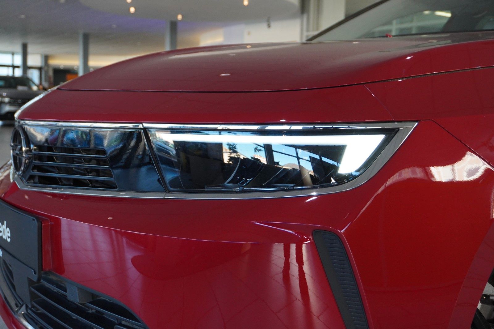 Fahrzeugabbildung Opel Astra L Lim. 1.6 HYBRID ELEGANCE NAVI/KAMERA/AHK