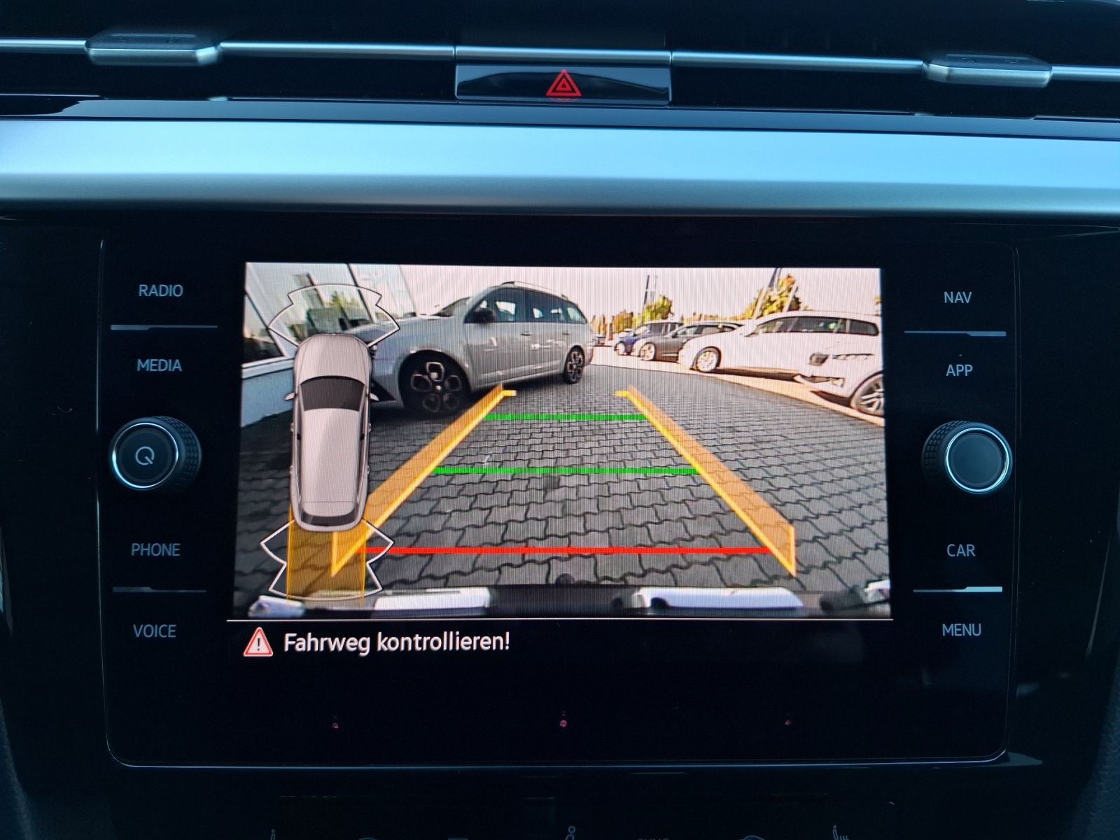 Fahrzeugabbildung Volkswagen Arteon SB TDI Elegance DSG LED AHK NAvi AID ACC