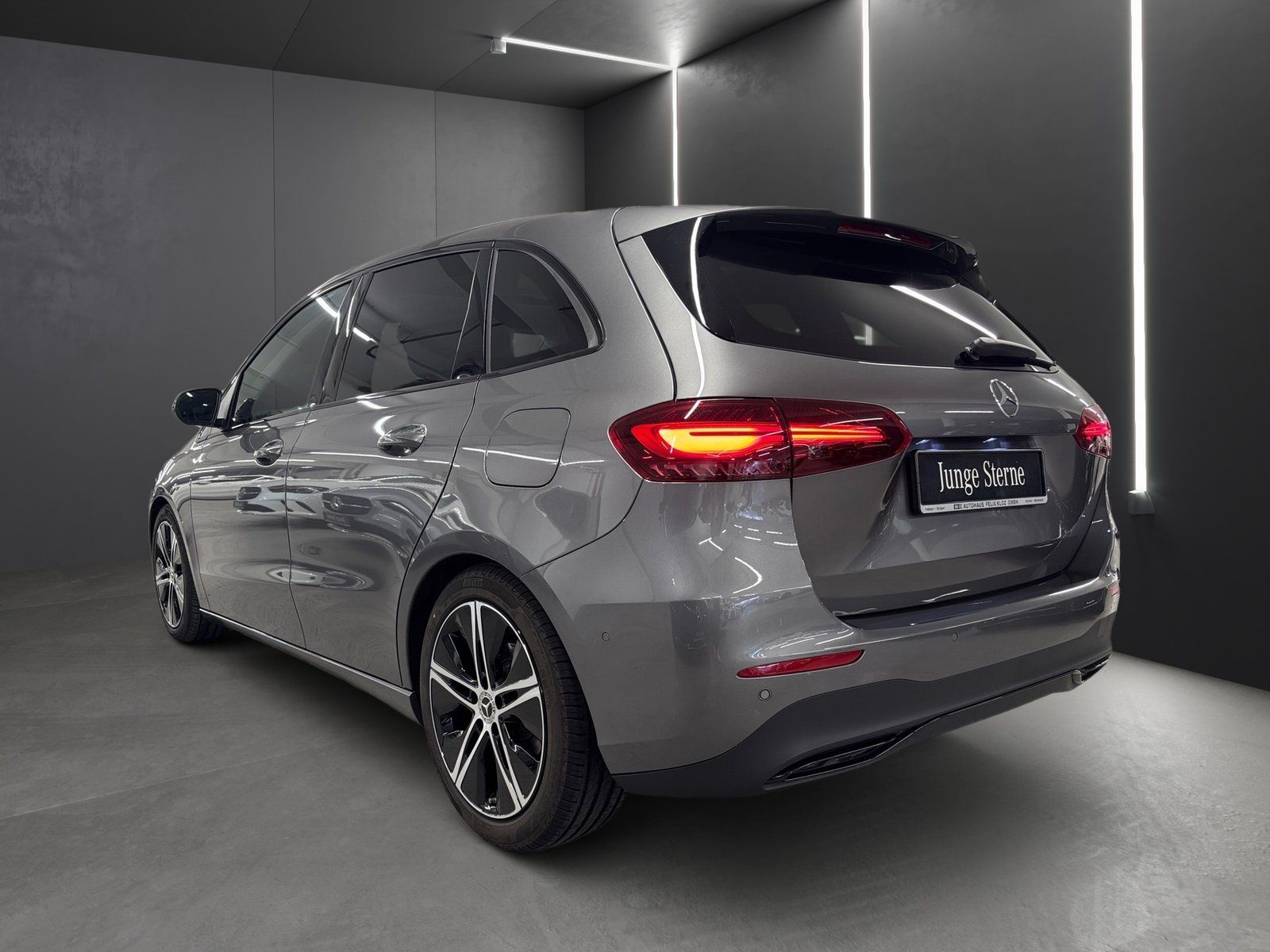 Fahrzeugabbildung Mercedes-Benz B 220 d Progressive*AHK*Pano*360°*Distro*Totwin*