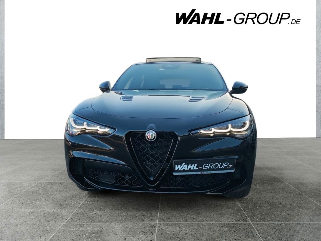 Alfa Romeo Stelvio - Bild 3