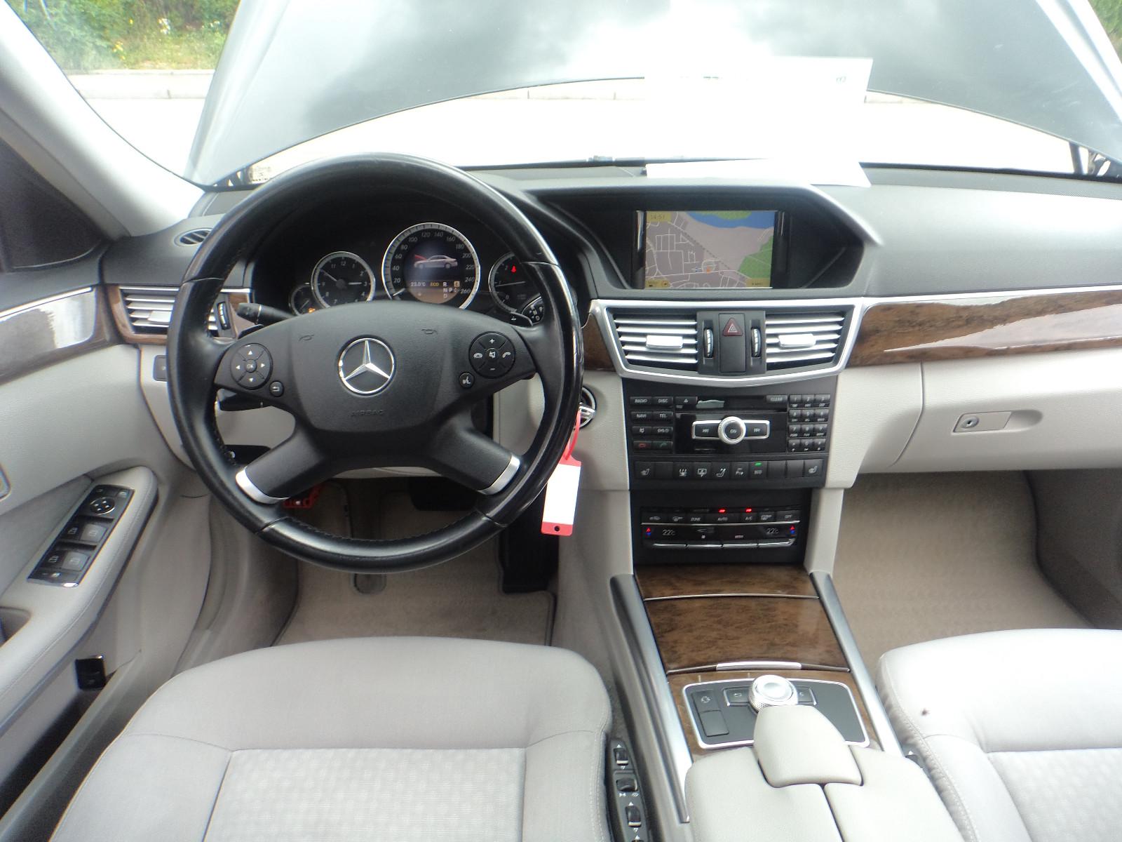 Mercedes-Benz E 220 CDI Lim.BlueEfficiency Automatik Navi
