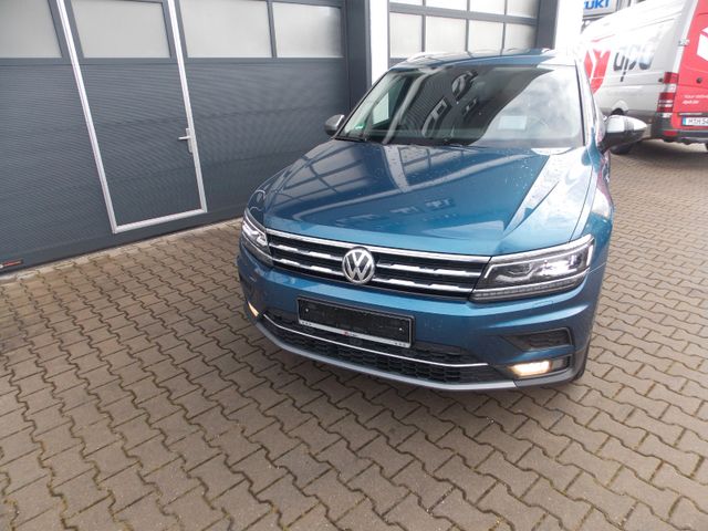 Volkswagen Tiguan Allspace Highline 4Motion /7 Sitz/AHK/DSG