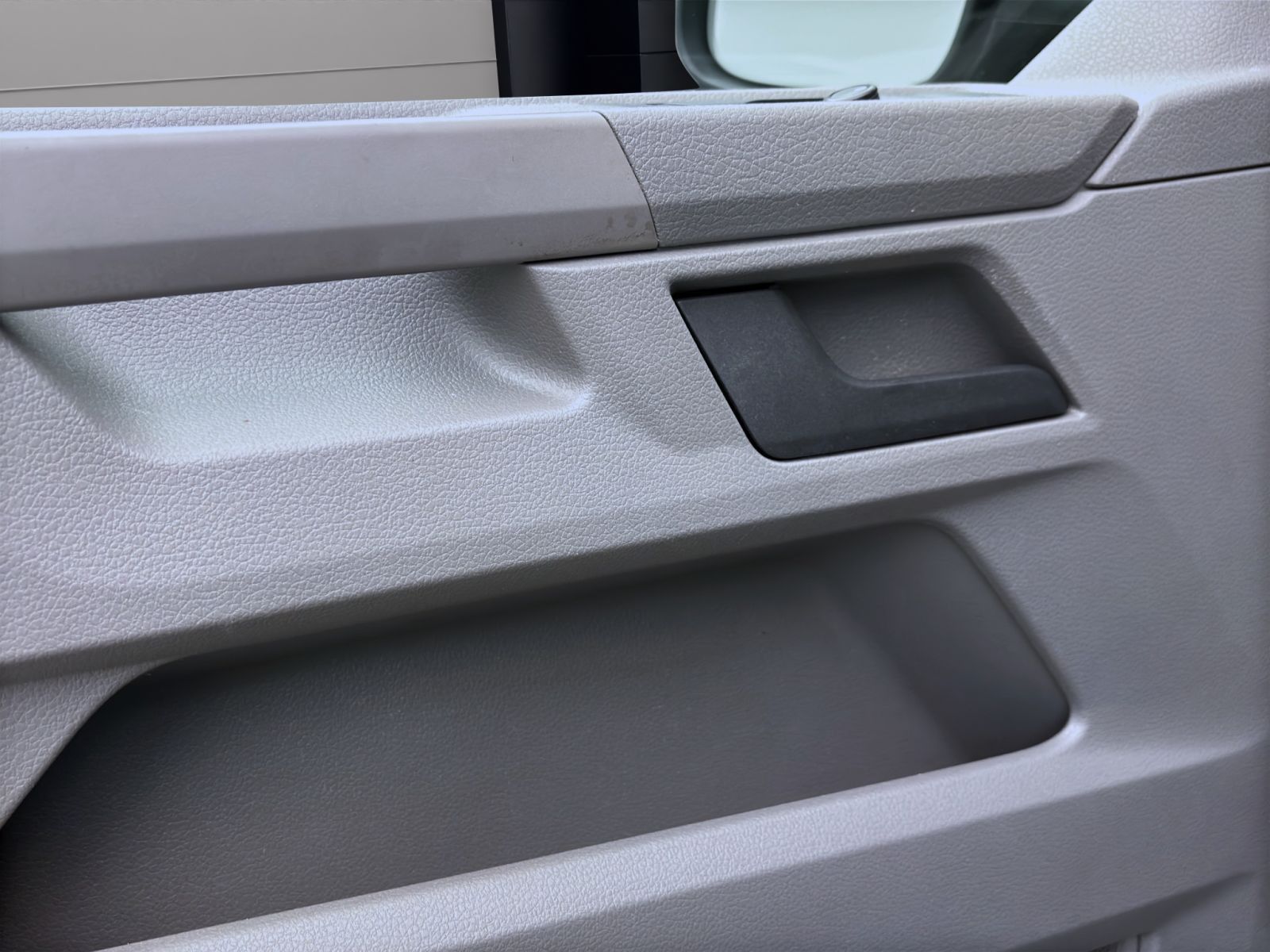 Volkswagen T6 Kombi - Bild 10