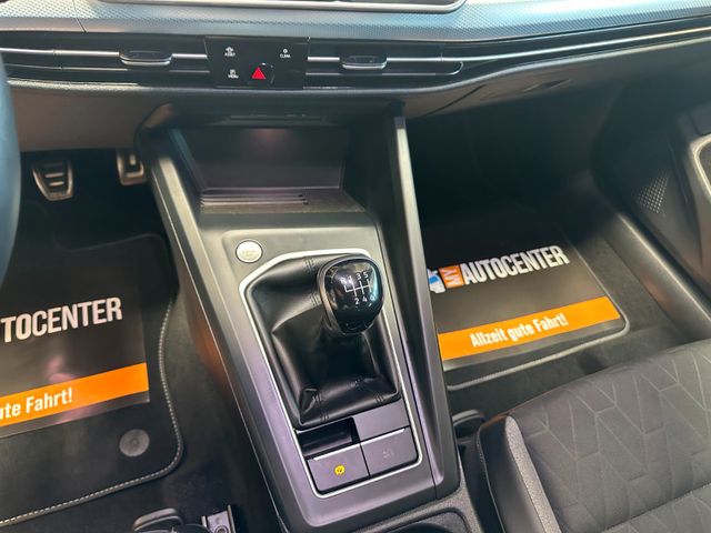MYAUTOCENTER – Gebraucht- und Jahreswagen mit Werkstattservice in Pfaffenhofen Volkswagen Golf VIII *Keyless*Totwinkel*ACC*PDC*LED*VOLL