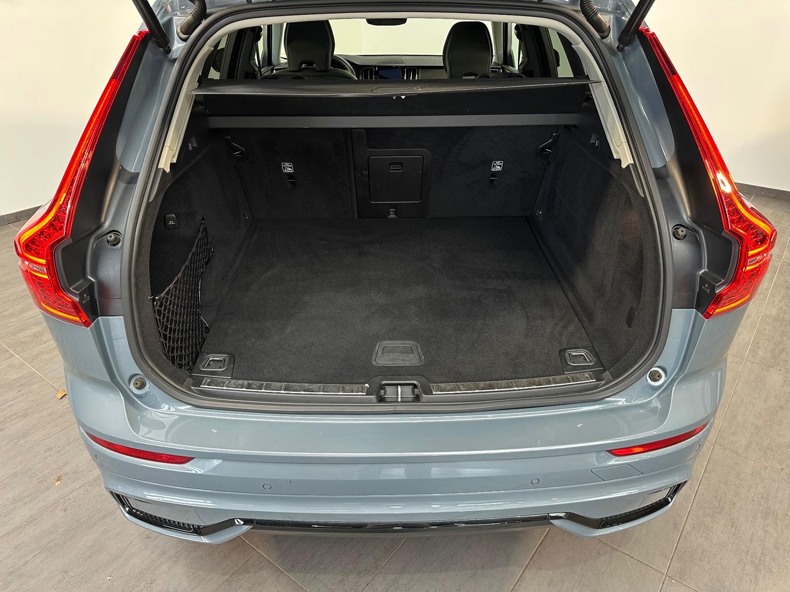 Volvo XC60 B5 AWD Ultimate Dark NAV+LED+PANO+AHK+STHZ, миниатюра 6