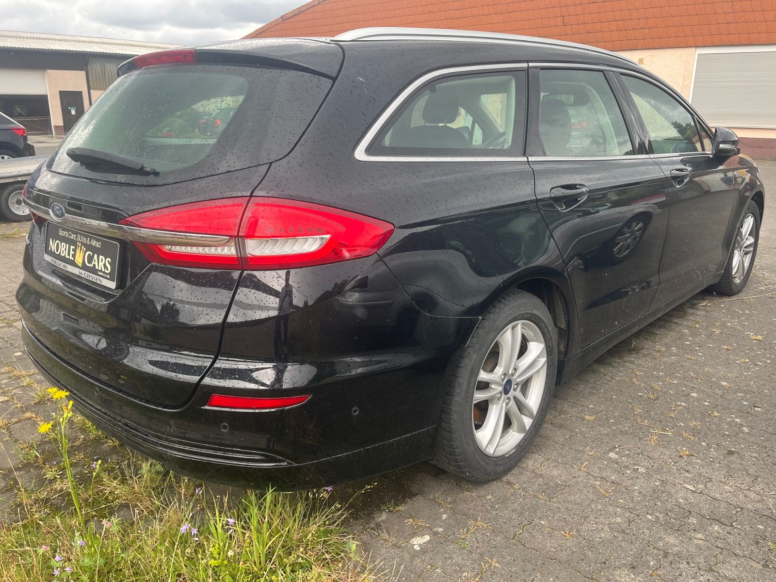 Fahrzeugabbildung Ford Mondeo Turnier Titanium NAV SHZ PDC 17"