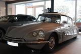 Citroën D Spezial (DS) - graue Citroën DS