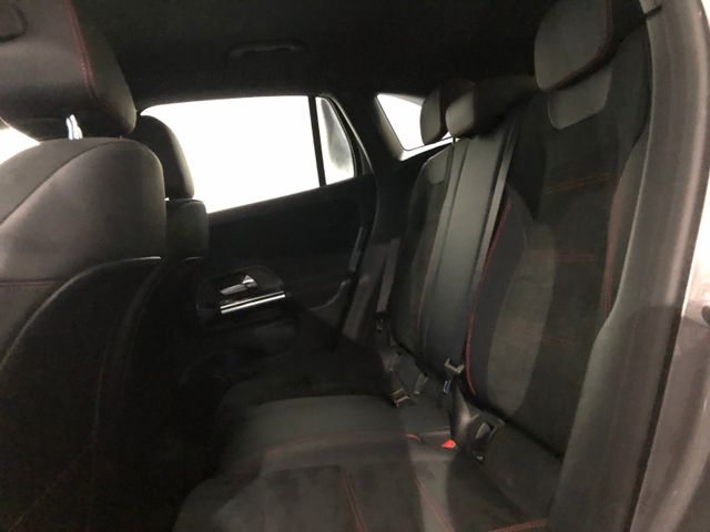 Fahrzeugabbildung Mercedes-Benz GLA 220 d 4M AMG/Night/Multibeam/AHK/MBUX