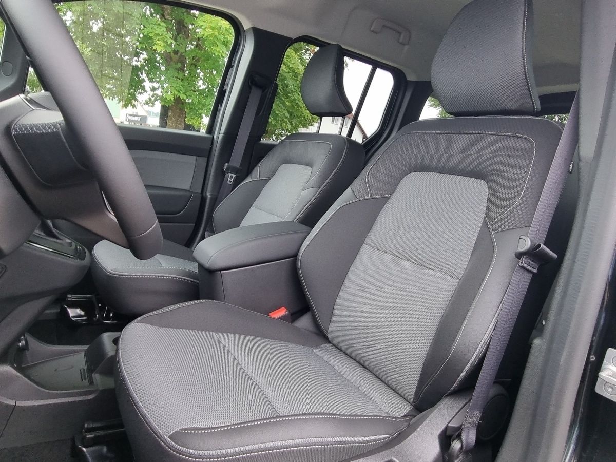 Fahrzeugabbildung Renault Kangoo PKW Techno TCe 130 EDC