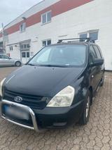 Kia  Carnival. 7  sitze . Benzin - gebrauchte Kia Carnival aus dem Jahr 2008