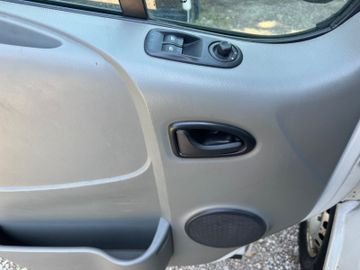 Opel Vivaro - 10