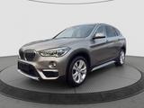 BMW x1 xDrive 25 i xLine Leder*HuD*Pano*HarmanKardon - mit Benzin-Antrieb: Panorama-Dach, Geländewagen
