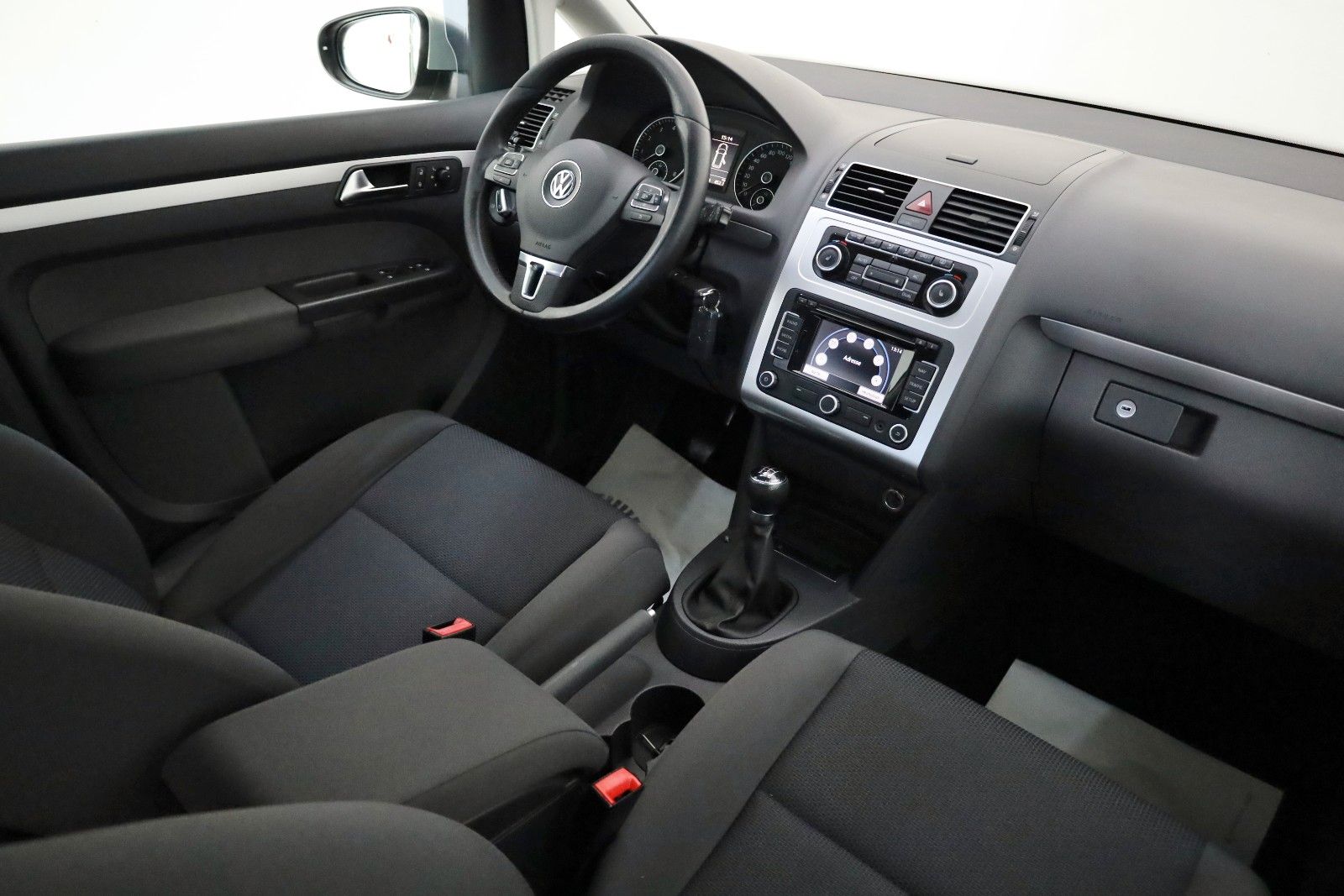 Fahrzeugabbildung Volkswagen Touran Trendline Navi,SH,PDC,8 fach bereift