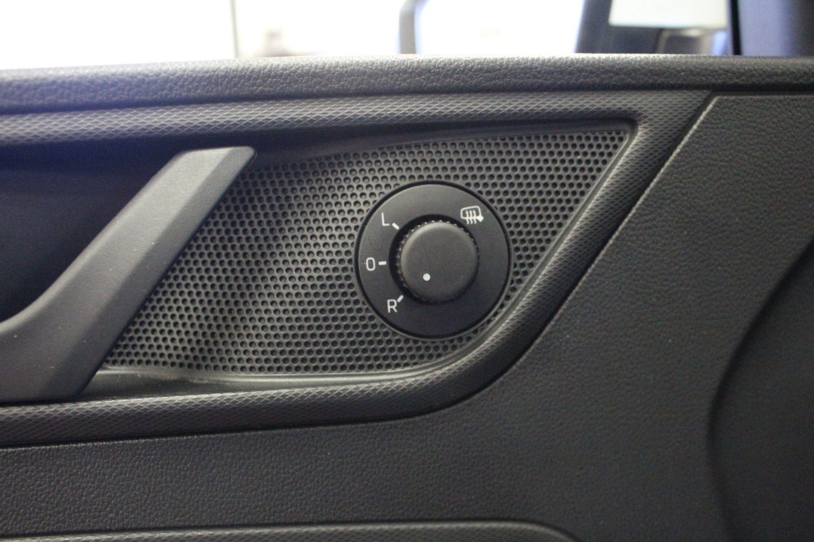 Fahrzeugabbildung SKODA Rapid 1.2 TSI Cool Edition Spaceback Allwetterre