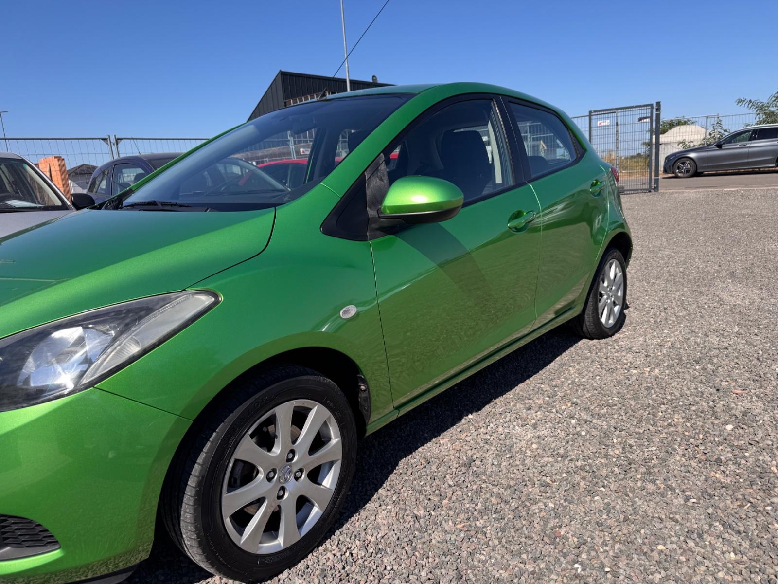 Mazda 2 Independence /Scheckheft/Klima