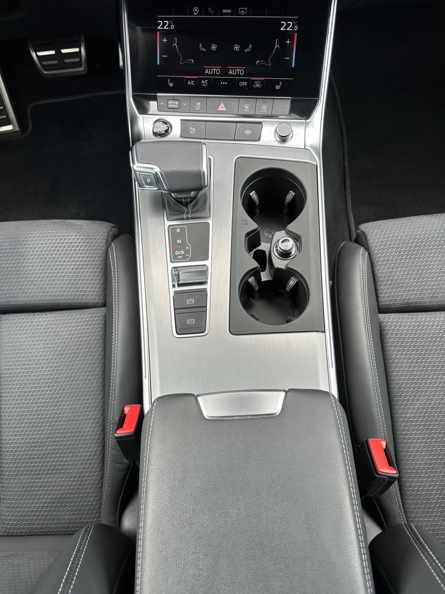 Fahrzeugabbildung Audi A6 Avant 40 TDI S-Line Black NAV+LED+ACC+19ZO+VC