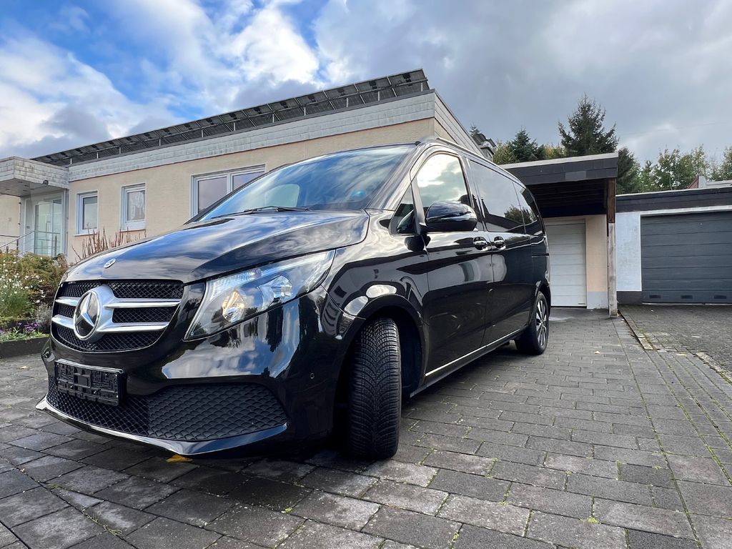 Image of Mercedes-Benz V 220