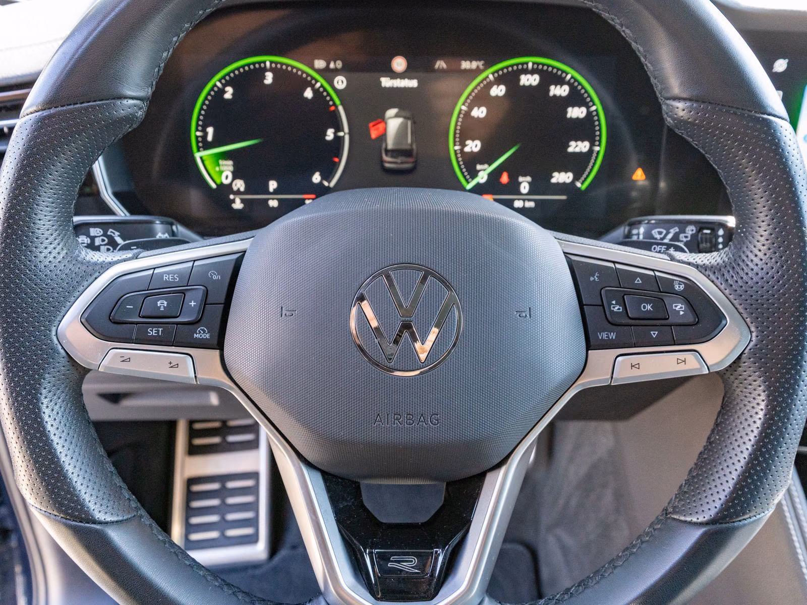 Volkswagen Touareg R-Line 3.0TDI 4M LED 360° PANO Stdhz AHK, миниатюра 18