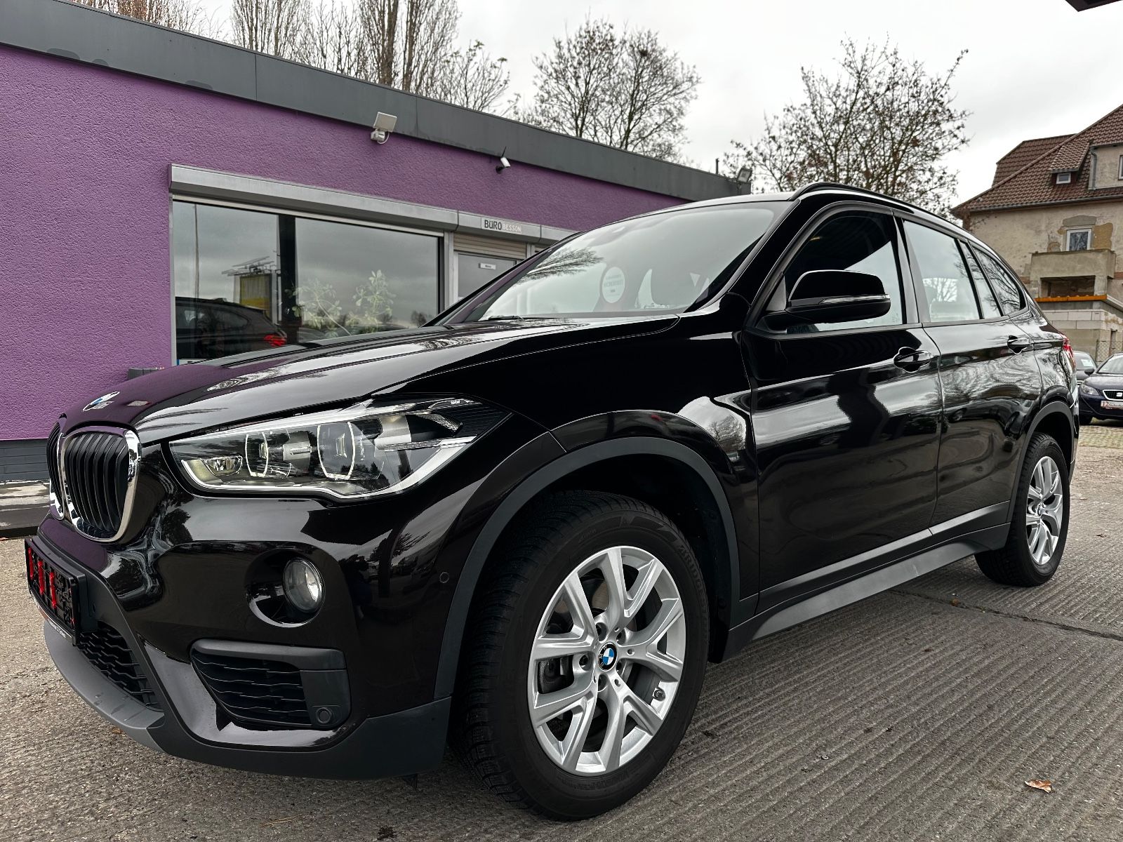 BMW X1 sDrive 118i Advantage "HU/AU+Service Neu"