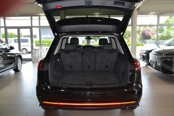 Volkswagen Touareg - 8