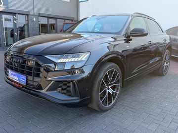 Audi Q8 - 1