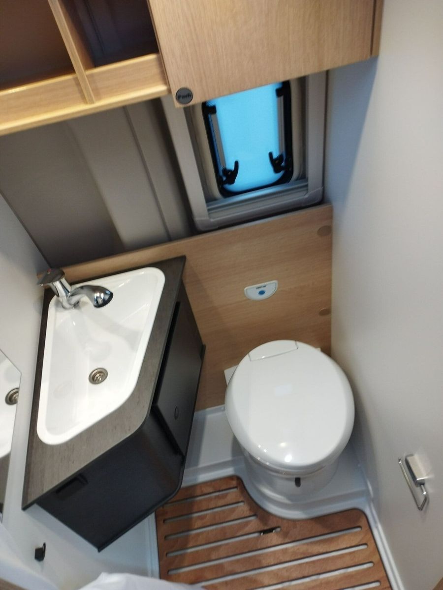 Fahrzeugabbildung Sunlight Adventure Cliff 602 Automatik, Dörr Edition, LTE