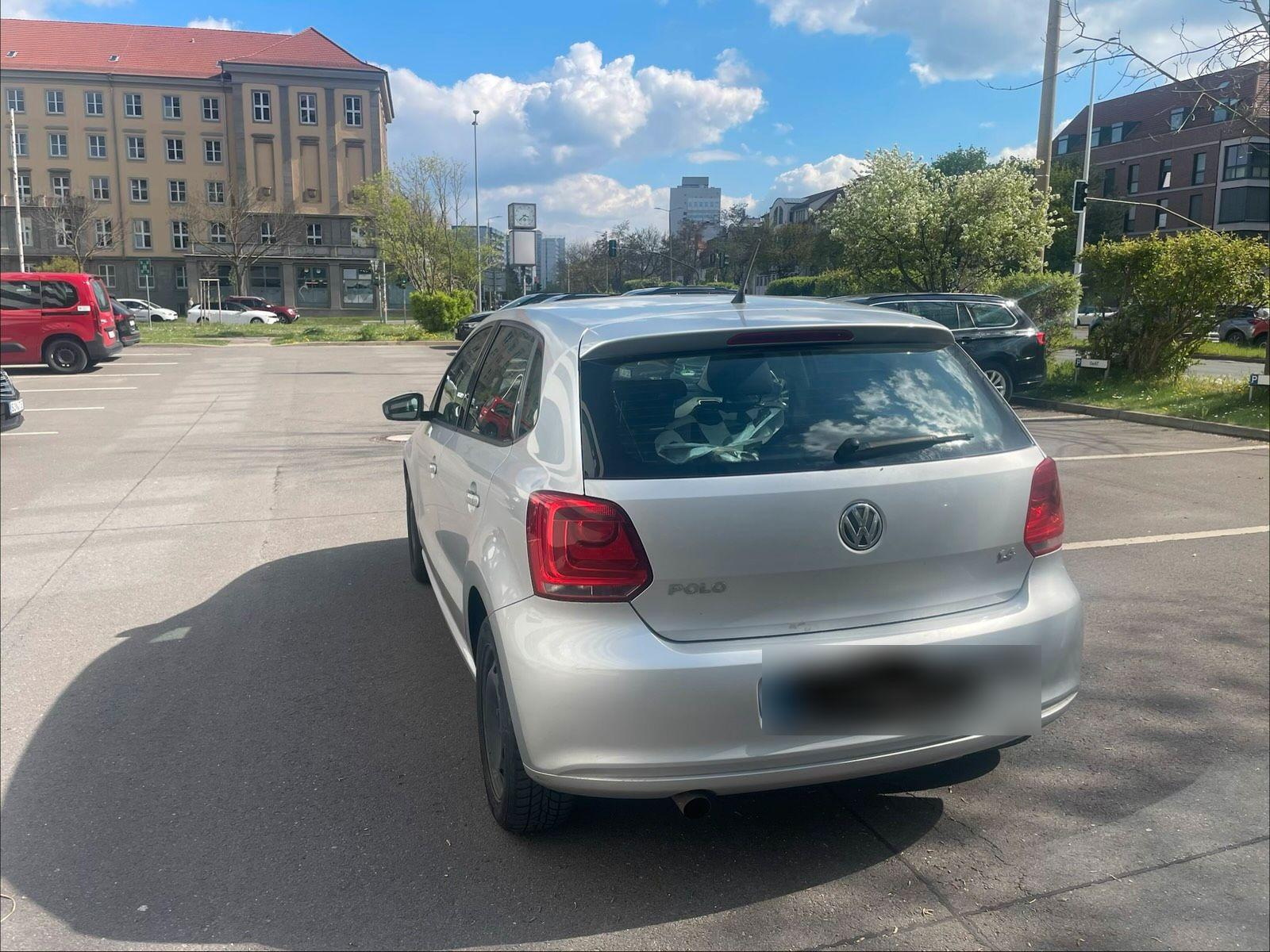 Volkswagen Polo 2011 — rear view