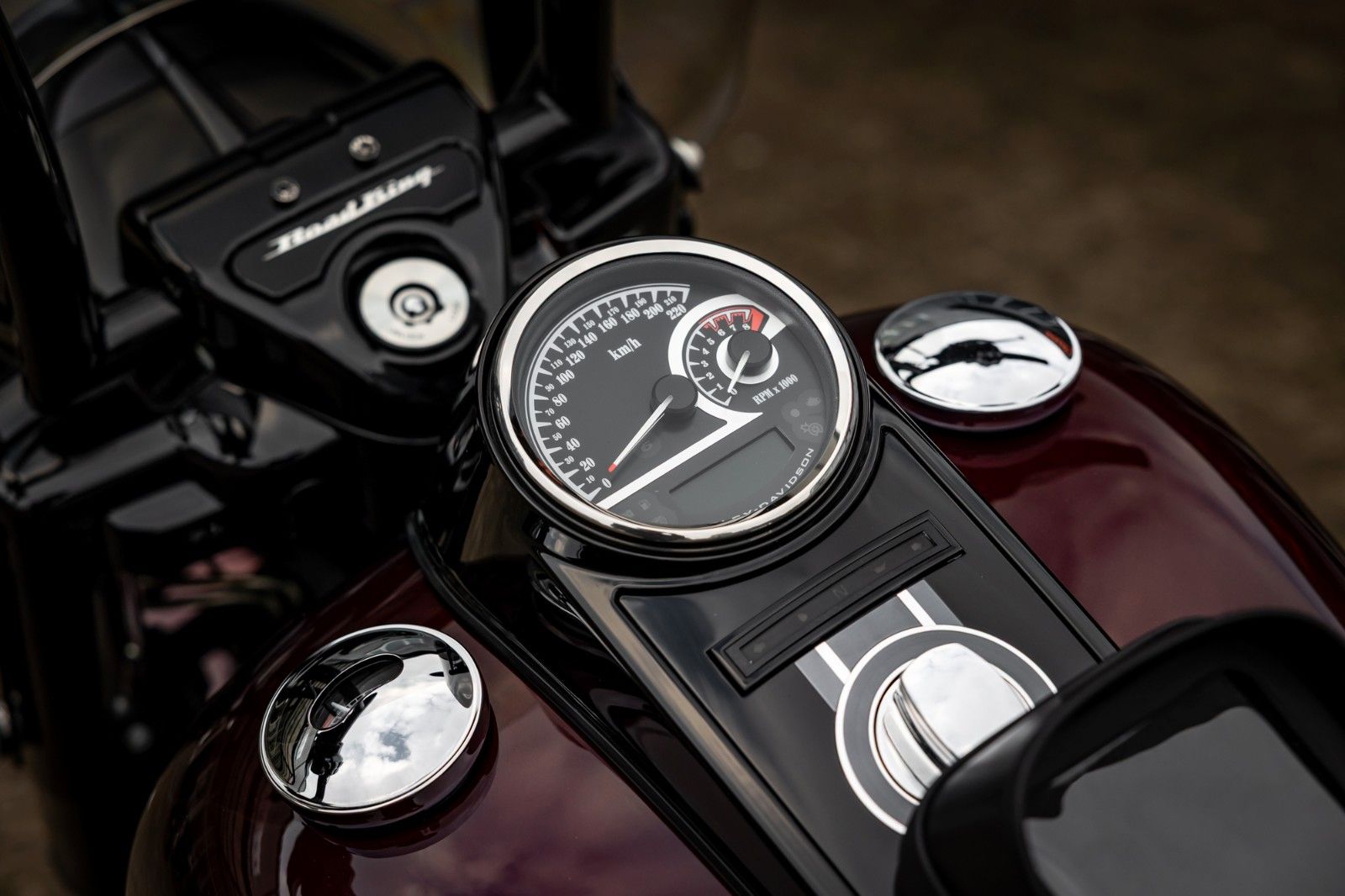 Fahrzeugabbildung Harley-Davidson FLHRXS ROAD KING SPECIAL 114 CUI - JEKILL&HYDE -