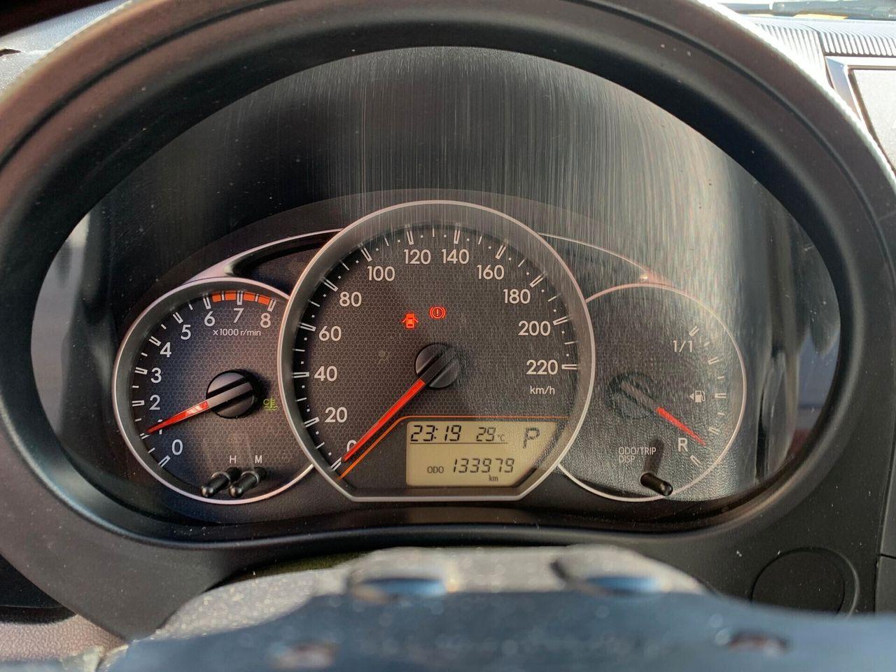 Toyota Verso-S 2011 — photo 12
