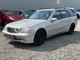 Mercedes-Benz C 220 CDI T AVANTGARDE/TÜVNEU/KLMA/AHK/AUTOMTK - Mercedes-Benz C 220 aus 2001: Cdi