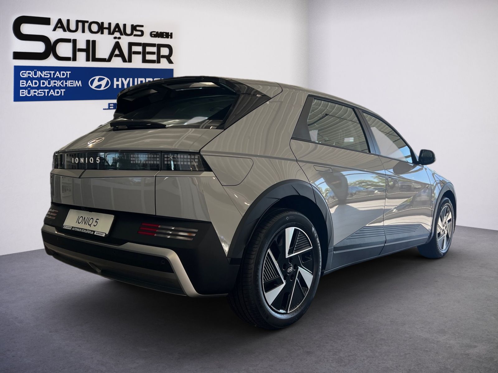 Fahrzeugabbildung Hyundai IONIQ 5 Elektro 63 kWh Wärmepumpe Navi LED