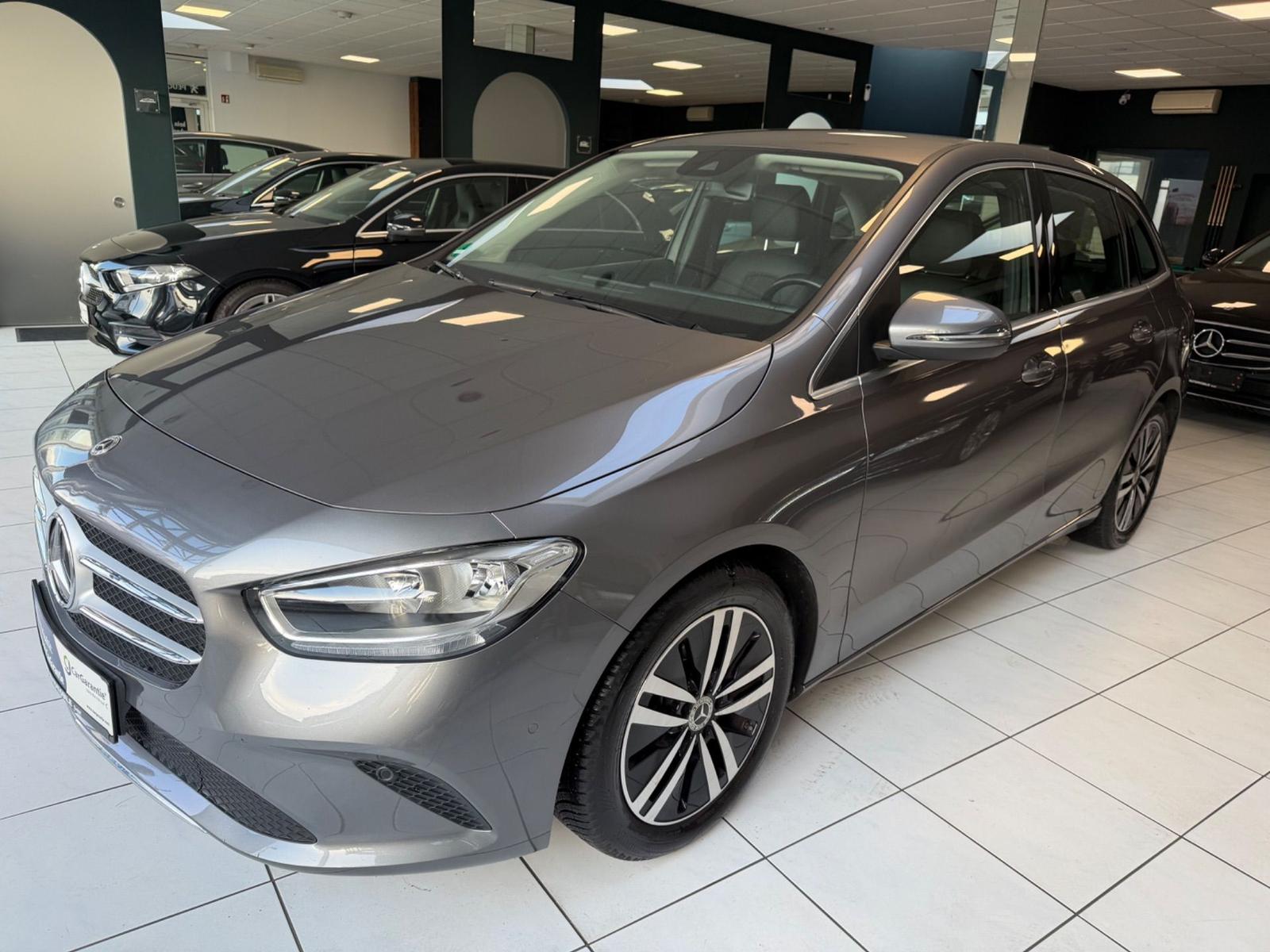 Mercedes-Benz B 180 MBUX Navi Kamera DAB LED SHZ PDC TOP!