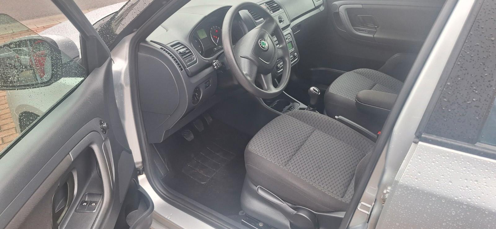 Skoda Fabia 2011 — photo 9