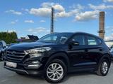 Hyundai Tucson blue Trend 2WD/AHK/NAVI/EURO 6 - gebrauchte Hyundai TUCSON aus dem Jahr 2015