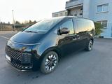 Hyundai STARIA 2.2 CRDi Signature 7-Sitzer Auto 4WD - Hyundai STARIA mit Schiebedach