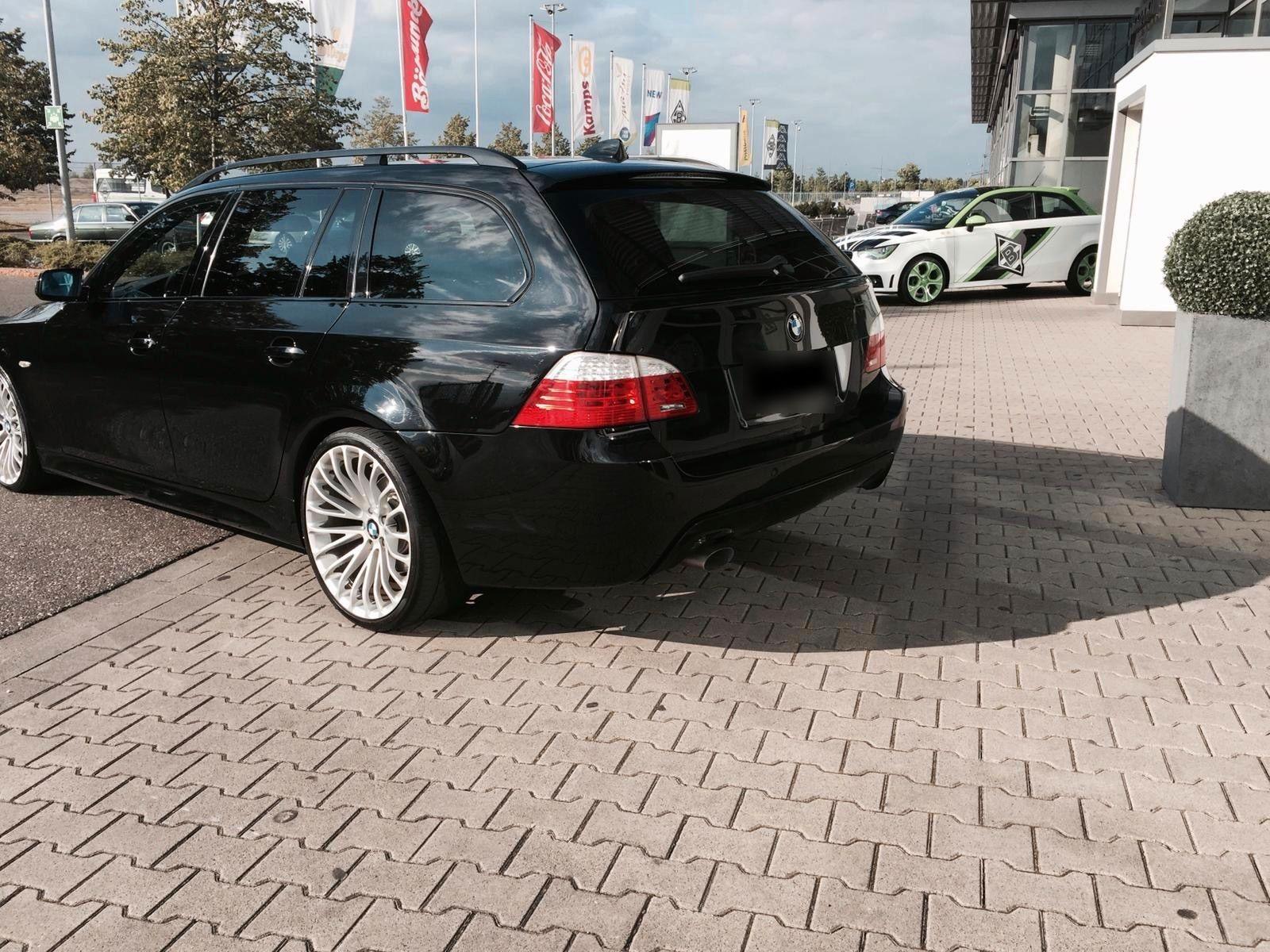 BMW 520 2007 — interior