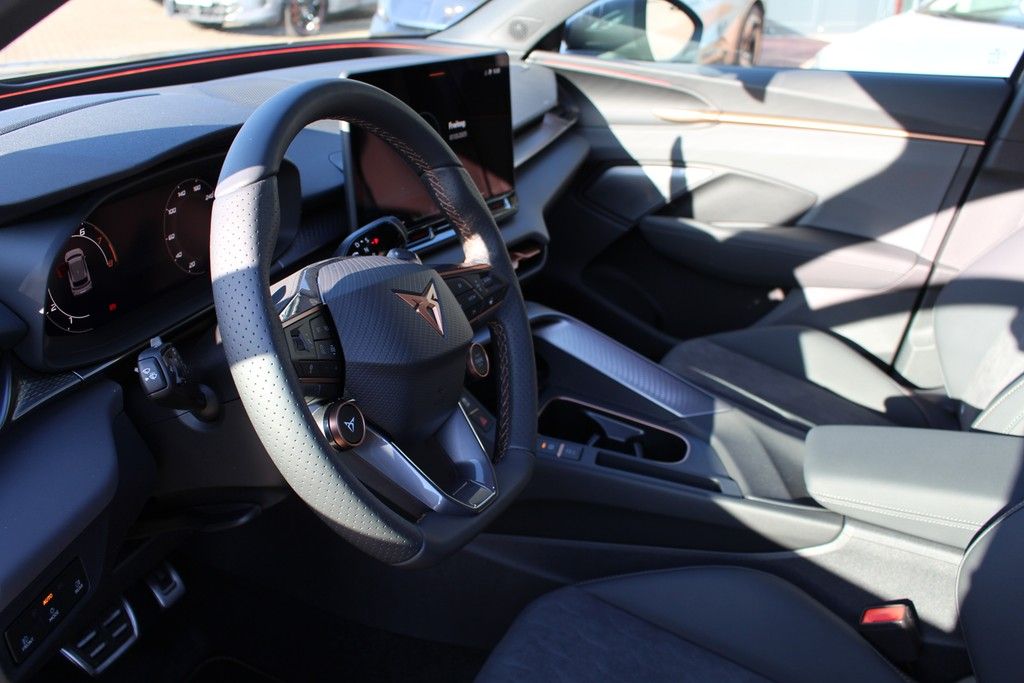 Fahrzeugabbildung CUPRA Terramar VZ 1.5 e-Hybrid DSG
